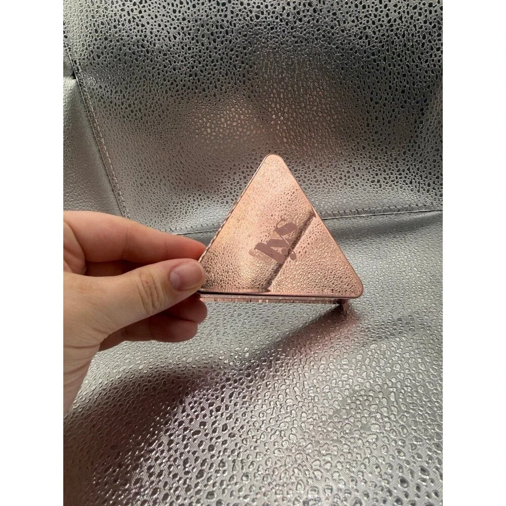 LYS Beauty setting powder resilience